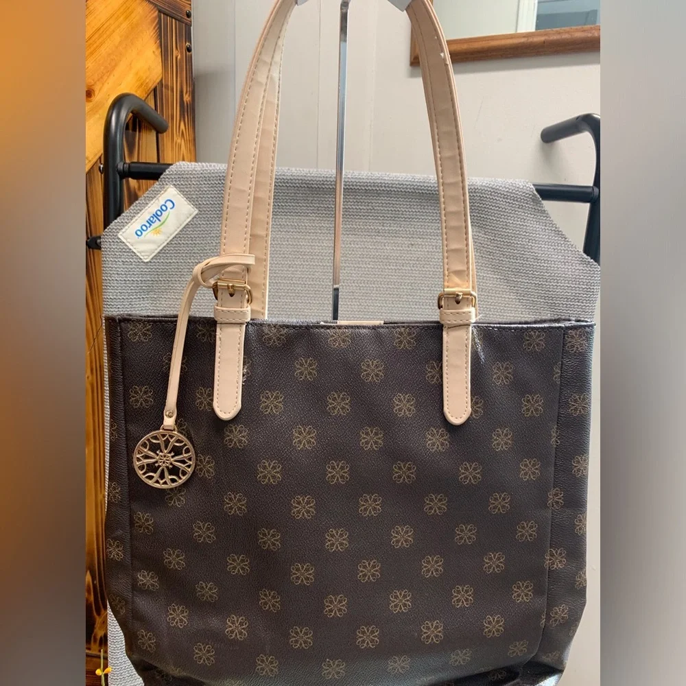 Elegant Brown Tote Bag with Pattern